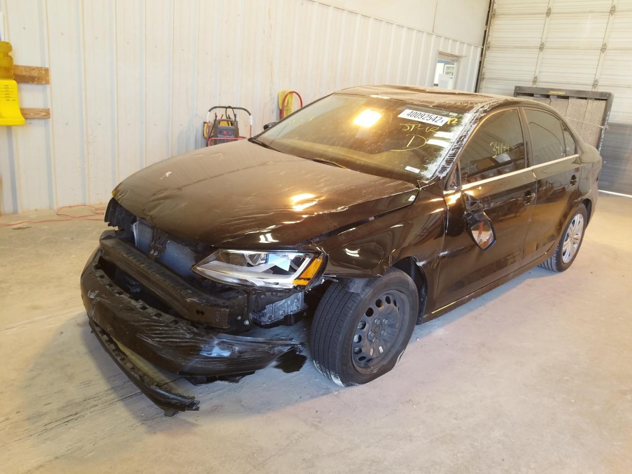 Photo 2 from auction – 2017 VOLKSWAGEN JETTA S with VIN 3VW2B7AJ3HM297466