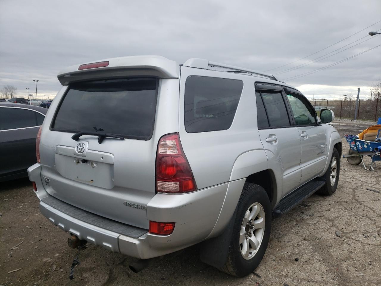 Photo 4 from auction – 2005 TOYOTA 4RUNNER SR with VIN JTEBU14R358045031