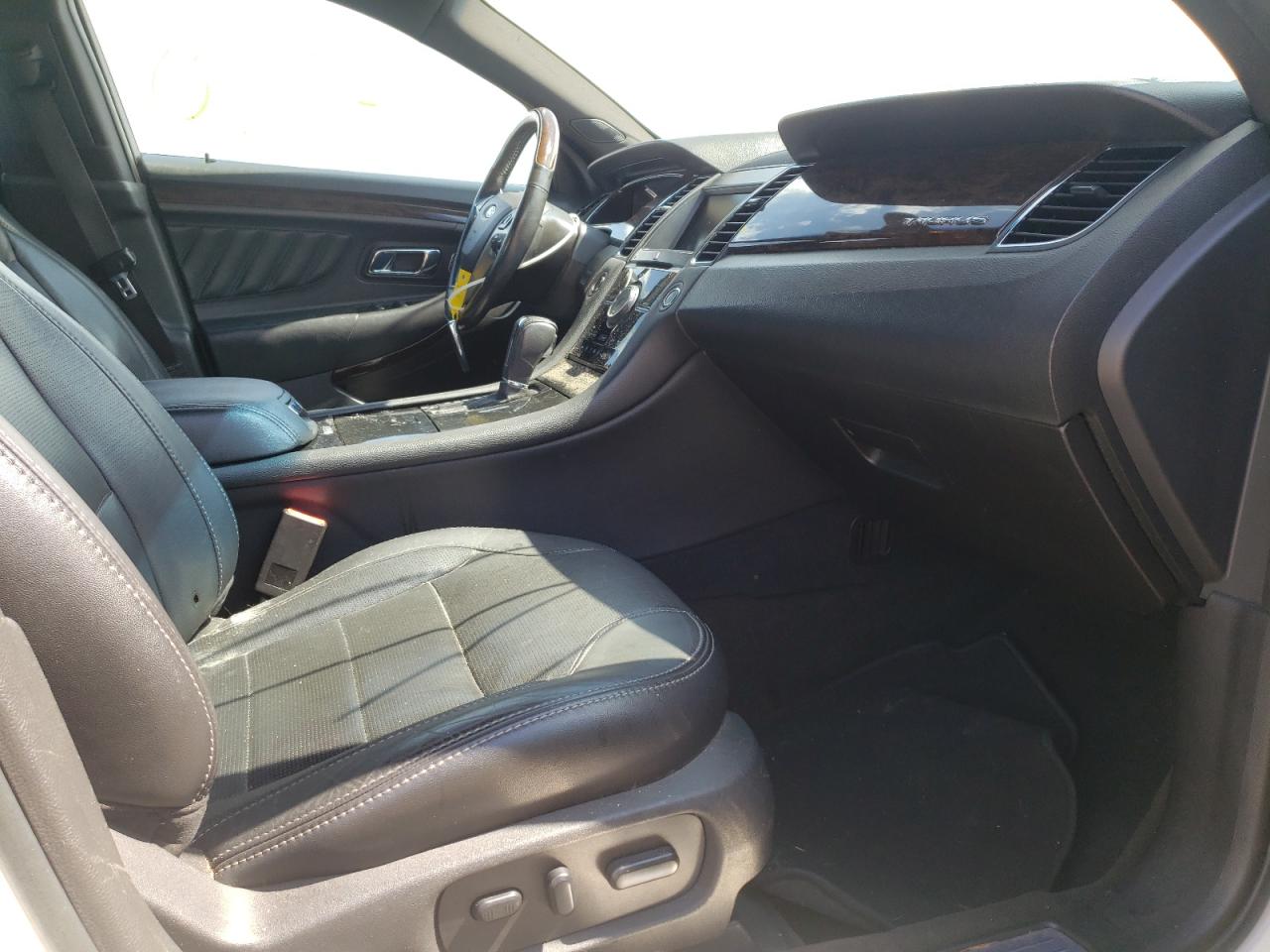 Photo 5 from auction – 2013 FORD TAURUS LIM with VIN 1FAHP2F87DG217376
