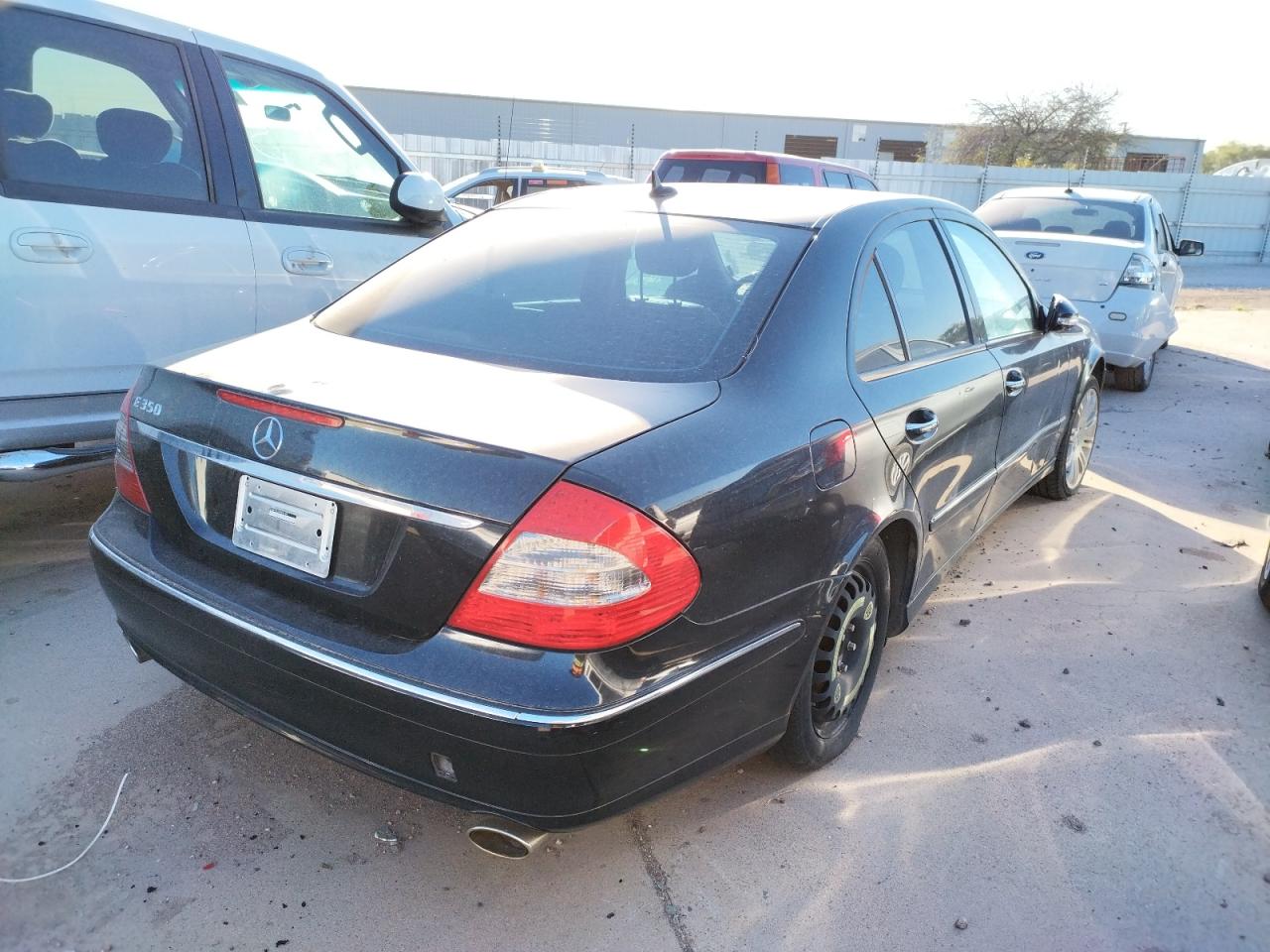 Photo 4 from auction – 2007 MERCEDES-BENZ E 350 with VIN WDBUF56X87B065306