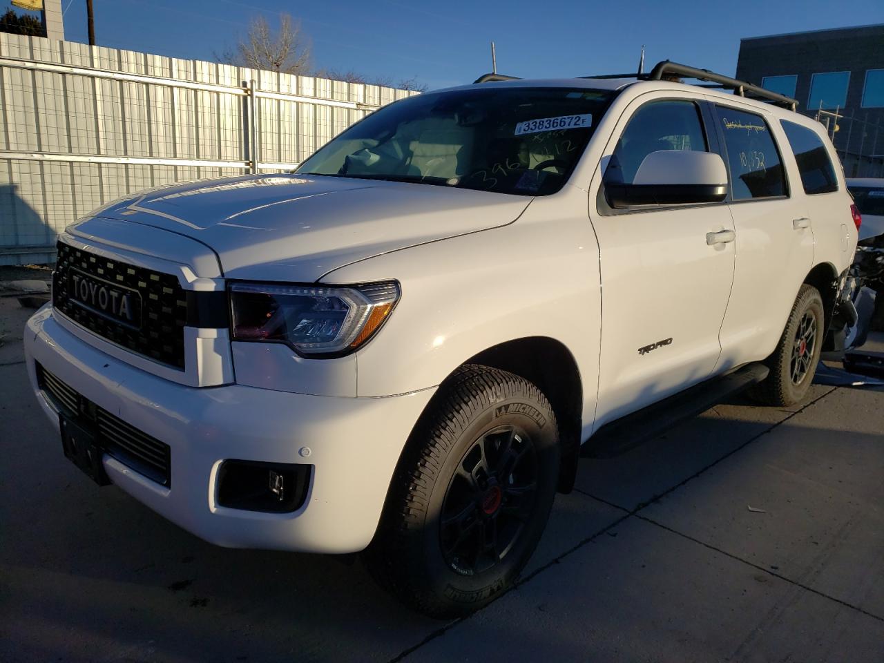 Photo 2 from auction – 2020 TOYOTA SEQOUIA with VIN 5TDBY5G12LS180192