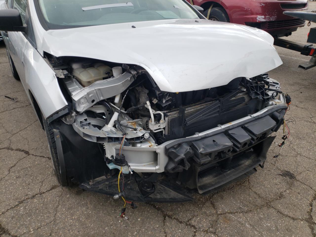 Photo 9 from auction – 2013 FORD FOCUS S with VIN 1FADP3E22DL350927