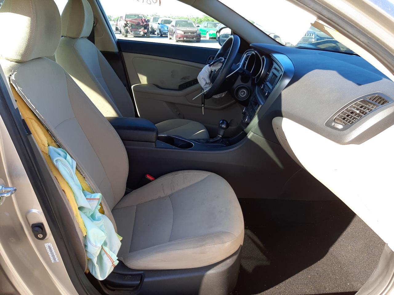 Photo 5 from auction – 2015 KIA OPTIMA LX with VIN KNAGM4A71F5572564