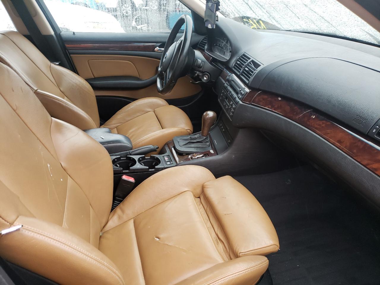 Photo 5 from auction – 2005 BMW 325 XI with VIN WBAEU33435PR20369