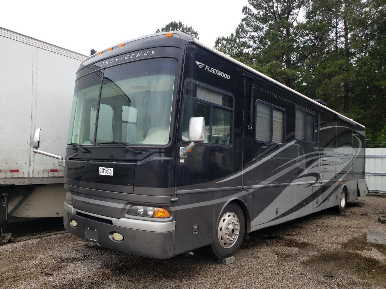 Photo 2 from auction – 2007 FREIGHTLINER CHASSIS X with VIN 4UZACJDC27CY84937
