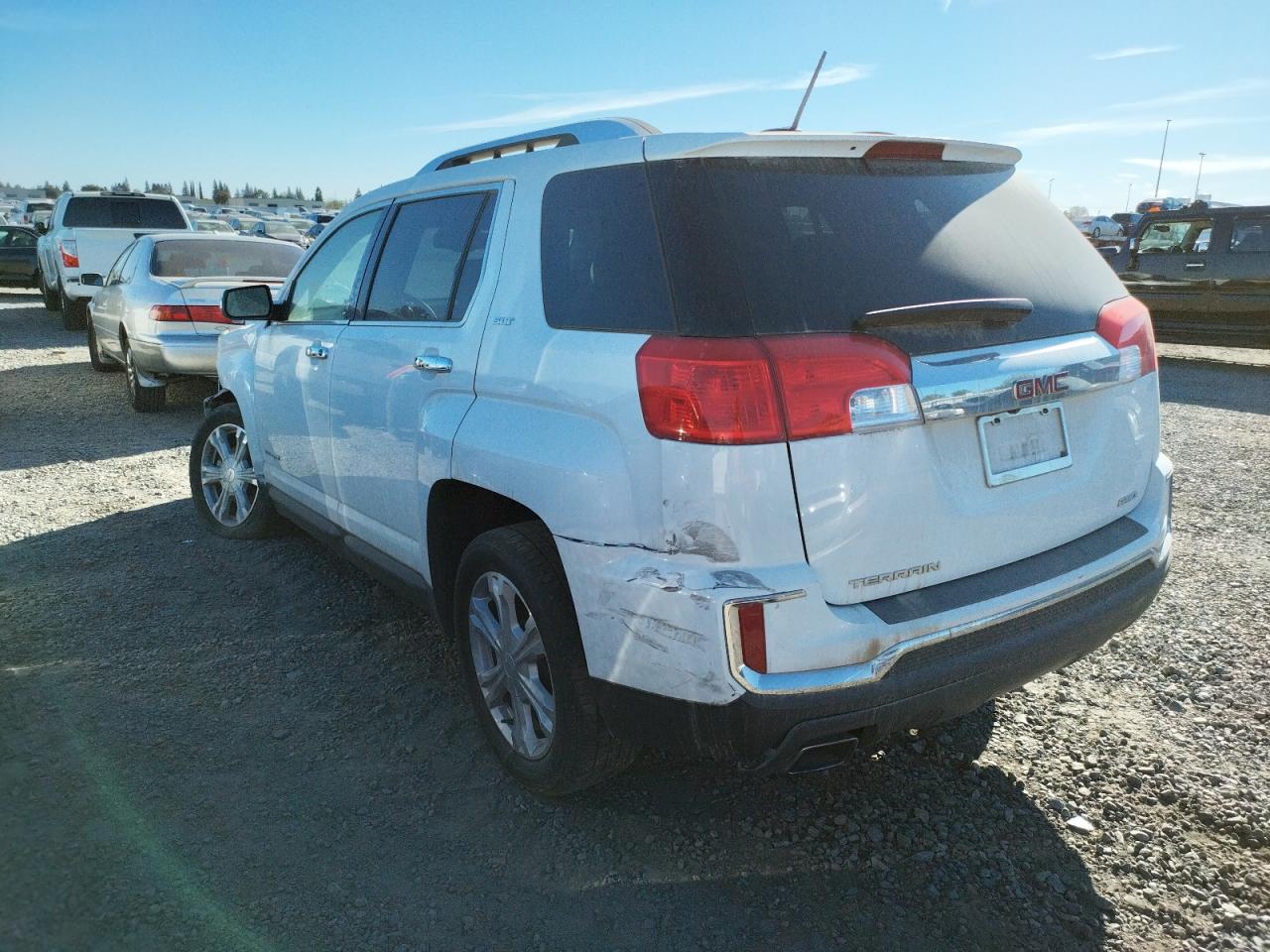 Photo 3 from auction – 2017 GMC TERRAIN SL with VIN 2GKFLUEK5H6315676