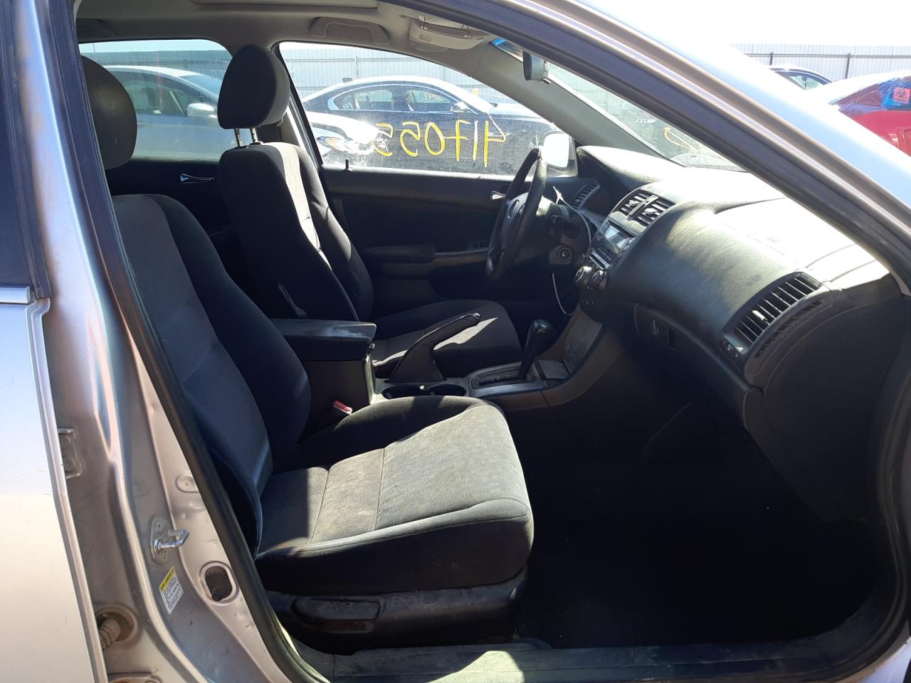 Photo 5 from auction – 2004 HONDA ACCORD EX with VIN JHMCM56614C020531