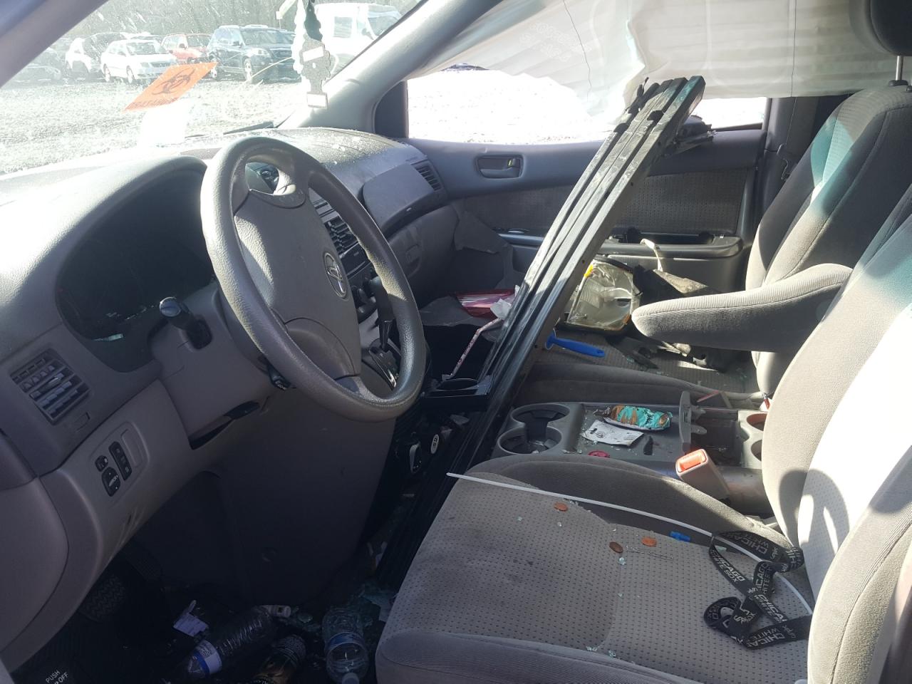 Photo 5 from auction – 2008 TOYOTA SIENNA CE with VIN 5TDZK23C98S200077