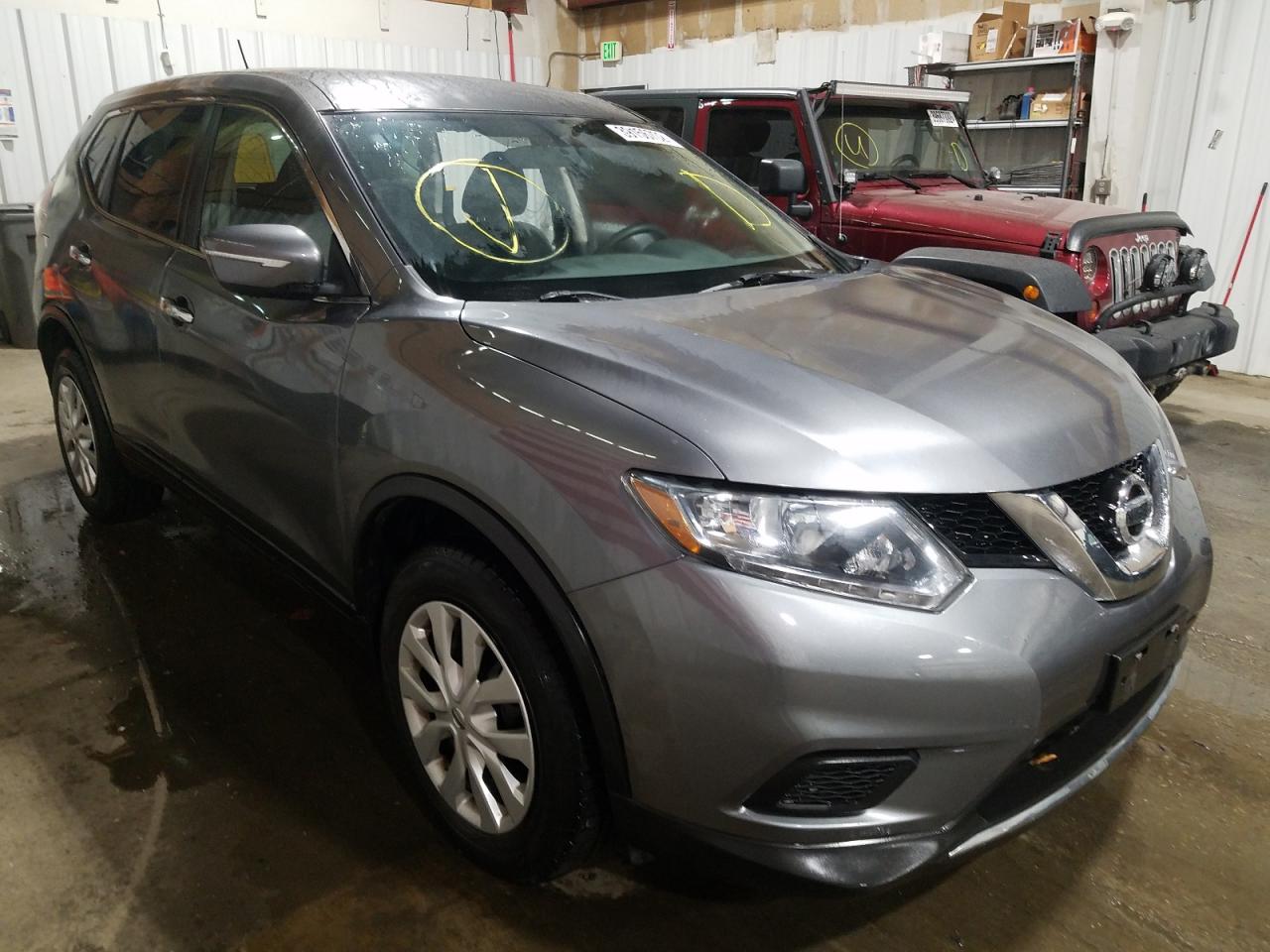NISSAN ROGUE S 2015 with VIN 5N1AT2MK6FC902268 - Photo from auction