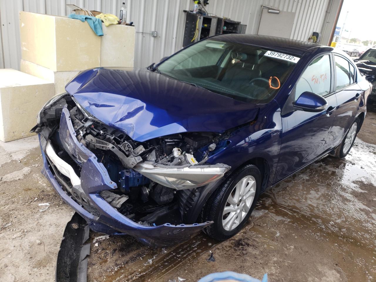 Photo 2 from auction – 2013 MAZDA 3 I with VIN JM1BL1W74D1761852