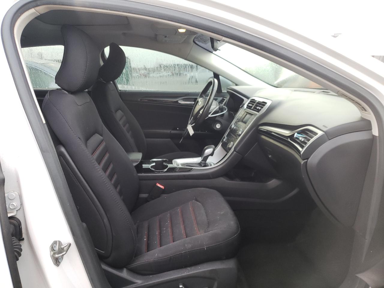 Photo 5 from auction – 2015 FORD FUSION SE with VIN 3FA6P0HD7FR232851