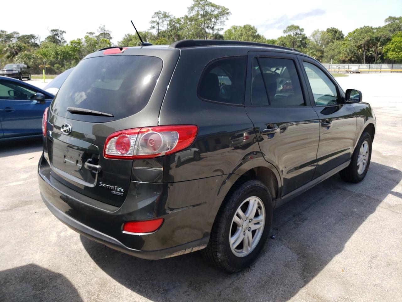 Photo 4 from auction – 2010 HYUNDAI SANTA FE G with VIN 5NMSGDAB0AH408544