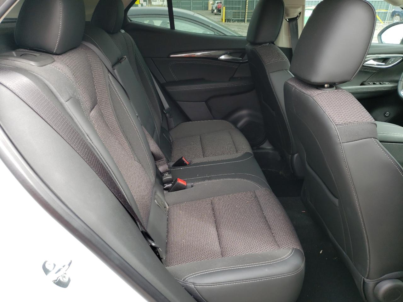 Photo 6 from auction – 2021 BUICK ENVISION P with VIN LRBFZMR42MD167275