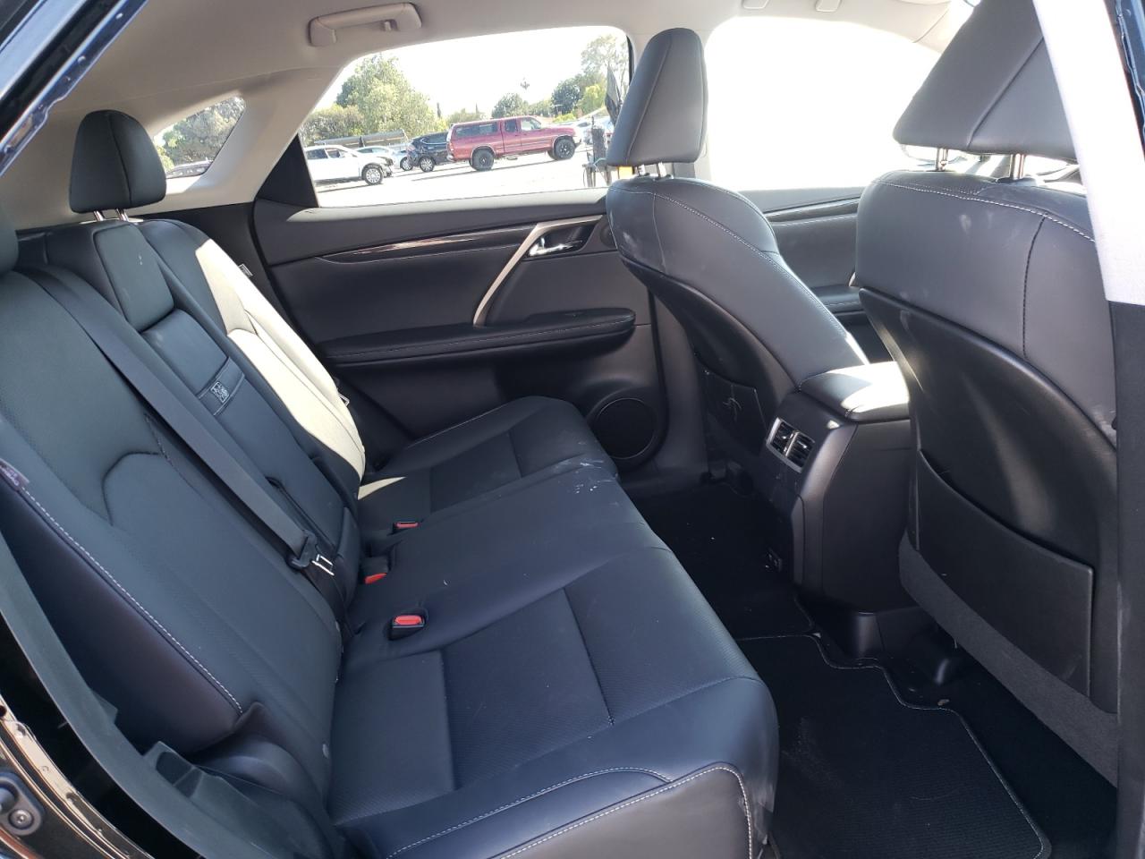 Foto 6 de la subasta – 2022 LEXUS RX 350 BAS con VIN 2T2AZMAA0NC219249