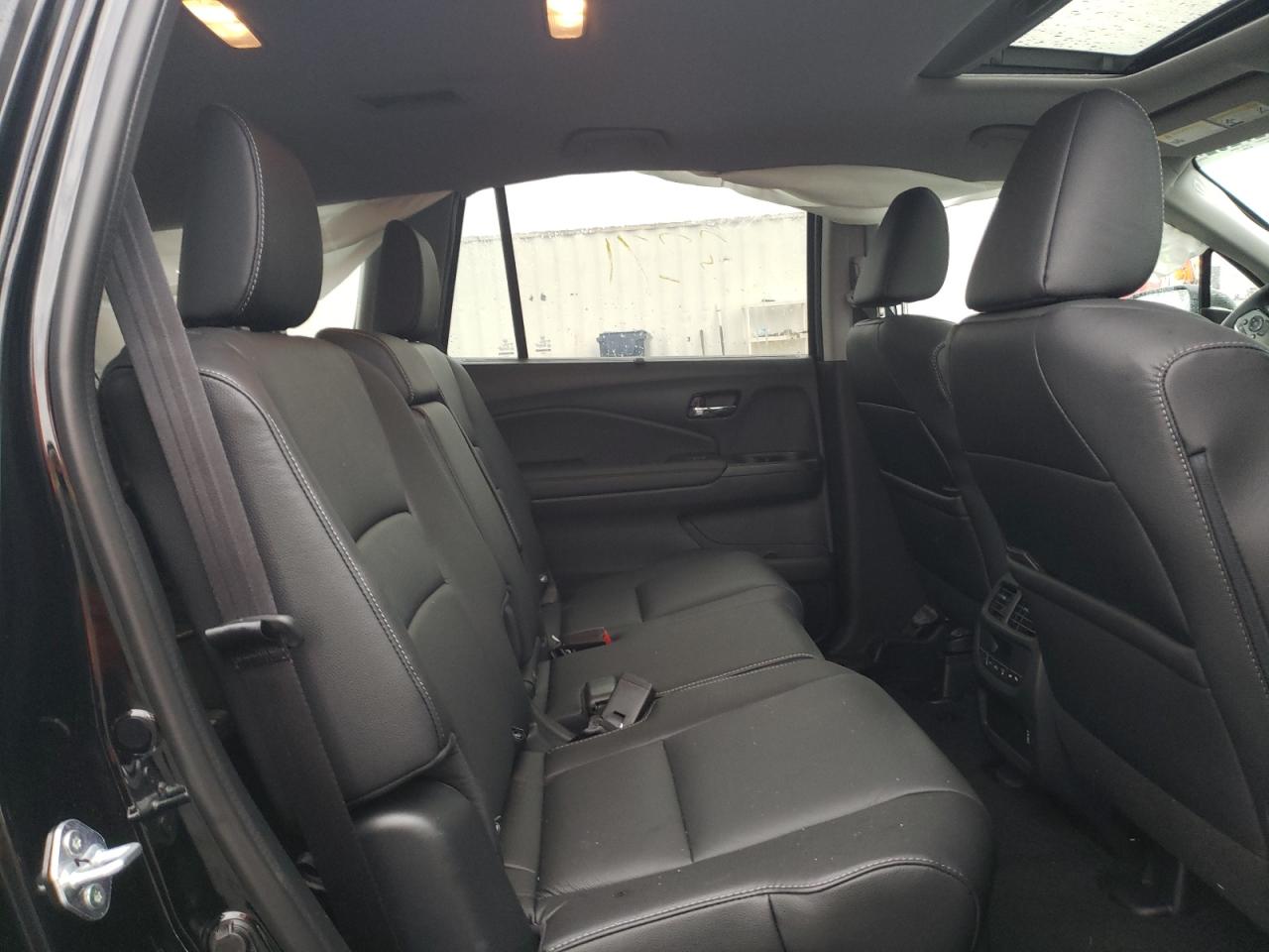 Photo 6 from auction – 2022 HONDA PILOT EXL with VIN 5FNYF5H50NB010065
