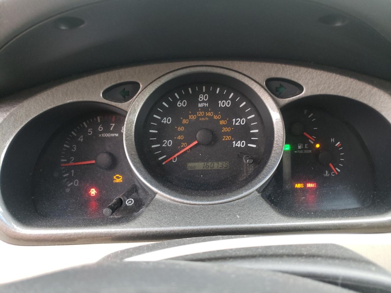 Foto 8 de la subasta – 2003 TOYOTA HIGHLANDER con VIN JTEHF21A930129858