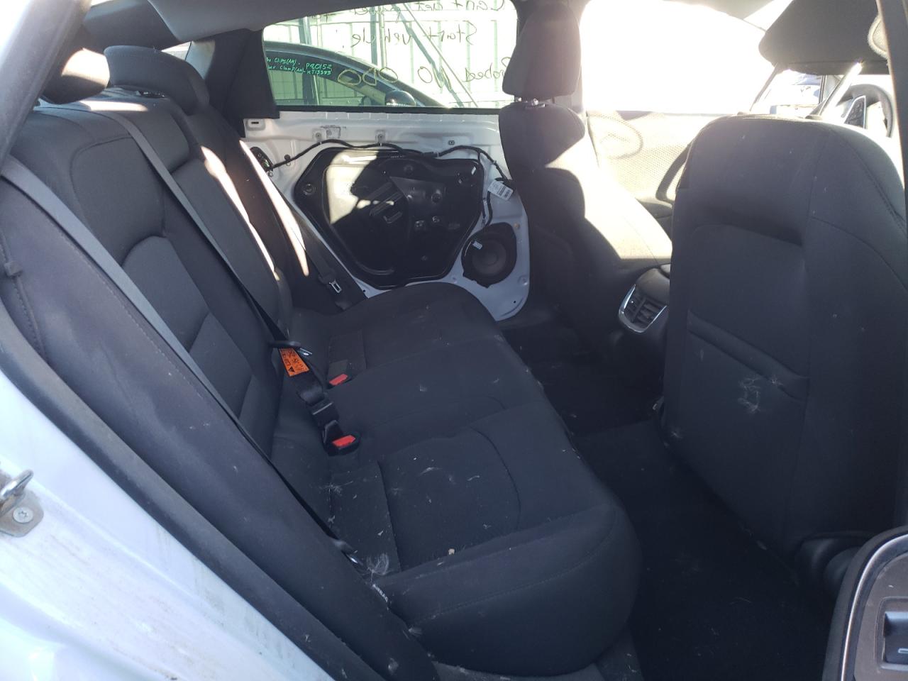 Photo 6 from auction – 2018 CHEVROLET MALIBU LT with VIN 1G1ZD5STXJF266522