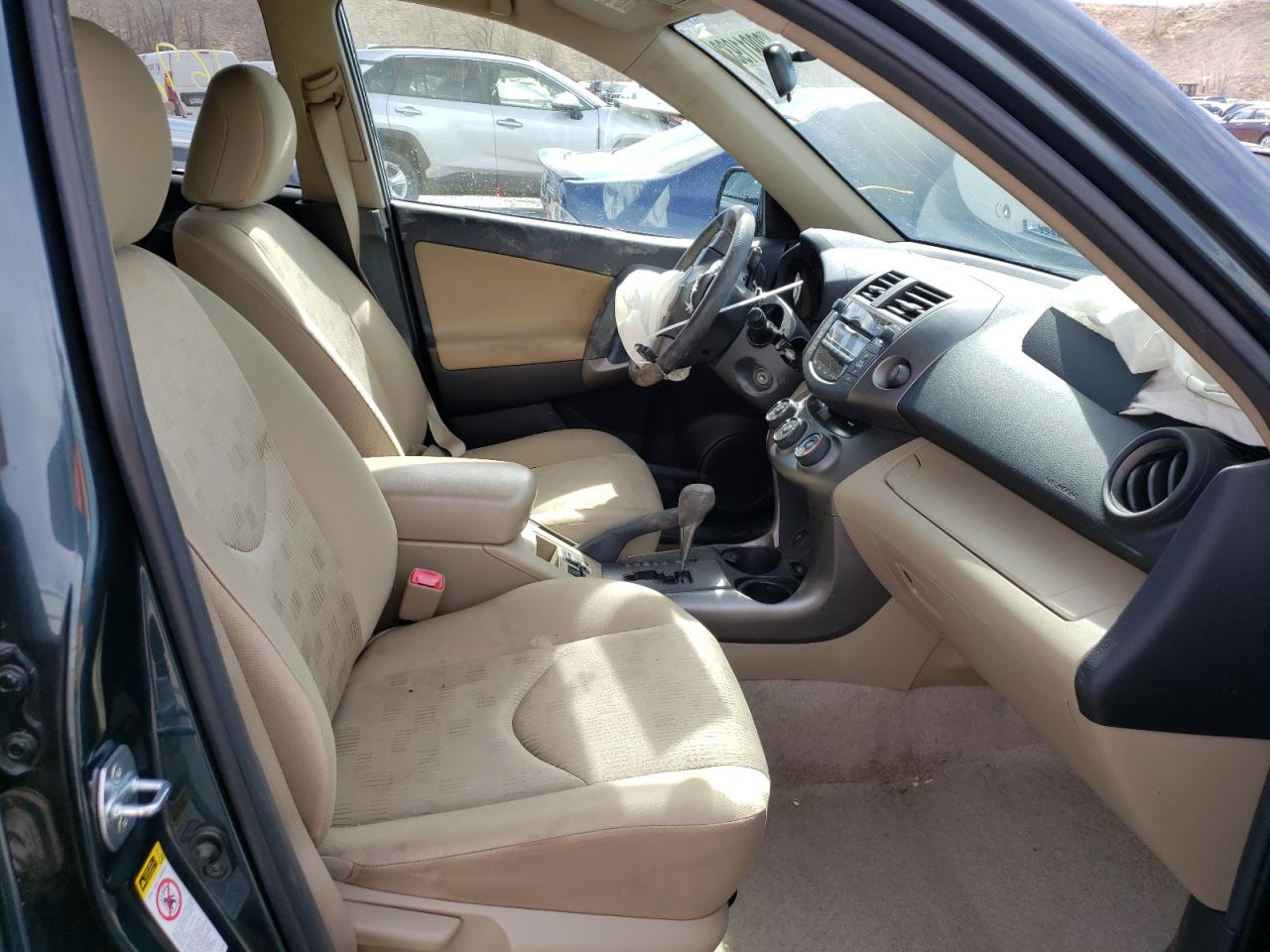 Photo 5 from auction – 2010 TOYOTA RAV4 with VIN JTMZF4DV4A5024356