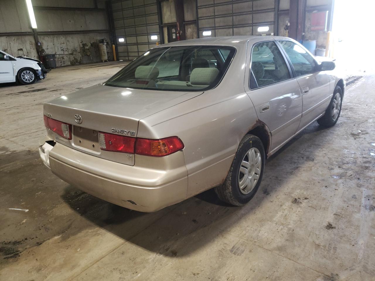 Photo 4 from auction – 2001 TOYOTA CAMRY LE with VIN 4T1BF22K51U124434