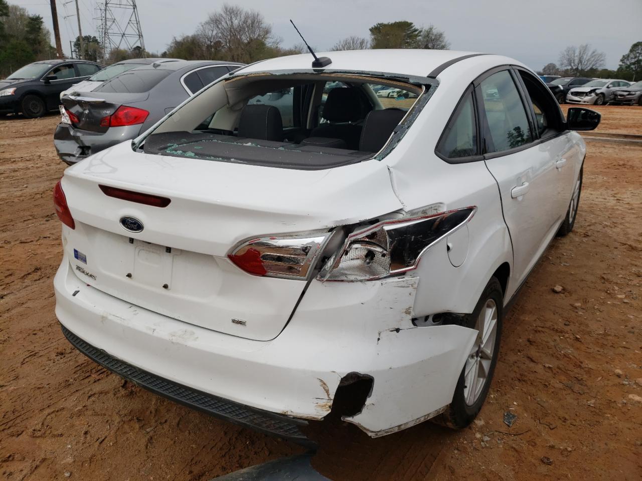 Photo 4 from auction – 2017 FORD FOCUS SE with VIN 1FADP3F26HL231864