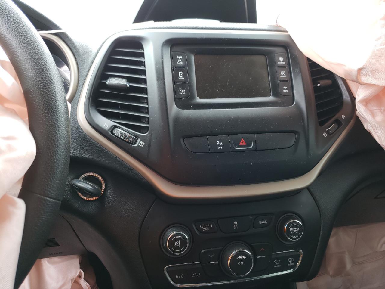 Photo 9 from auction – 2018 JEEP CHEROKEE L with VIN 1C4PJLCB1JD587264