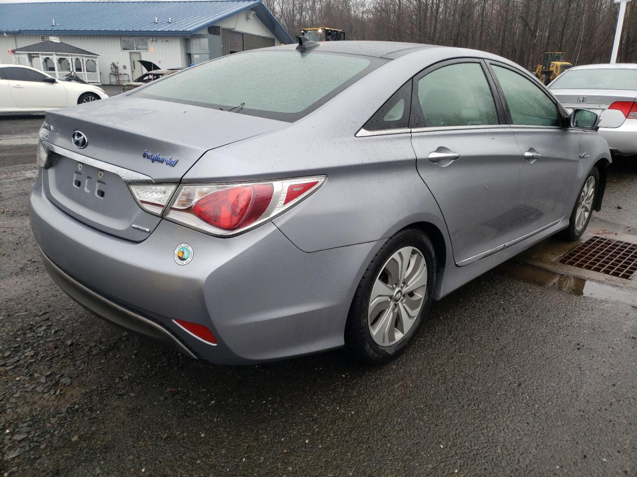 Photo 4 from auction – 2015 HYUNDAI SONATA HYB with VIN KMHEC4A45FA132370