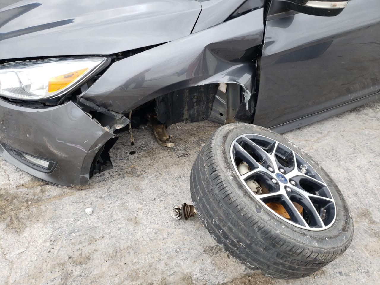 Photo 9 from auction – 2016 FORD FOCUS SE with VIN 1FADP3K21GL398721
