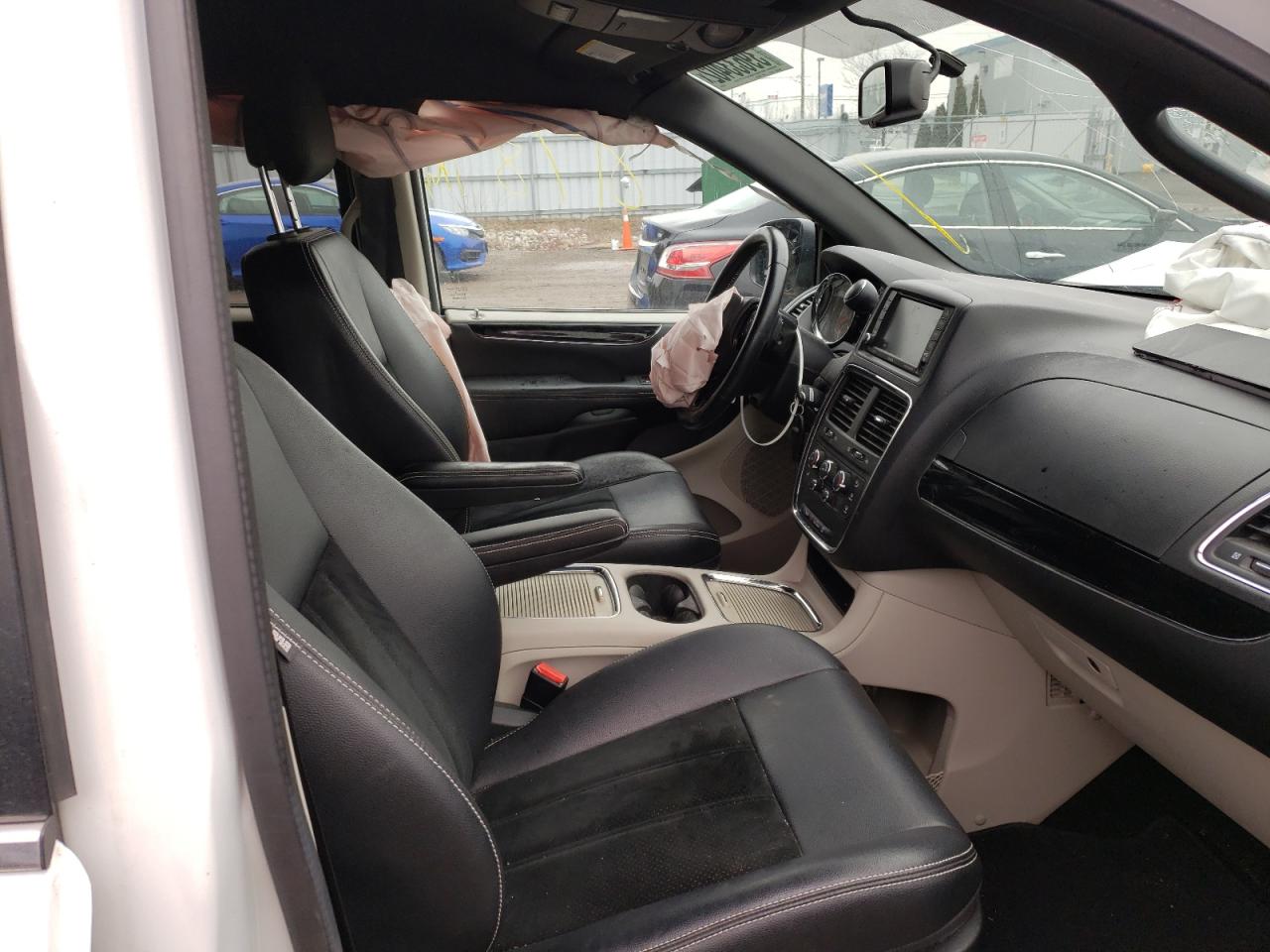 Photo 5 from auction – 2017 DODGE GRAND CARA with VIN 2C4RDGBGXHR636926