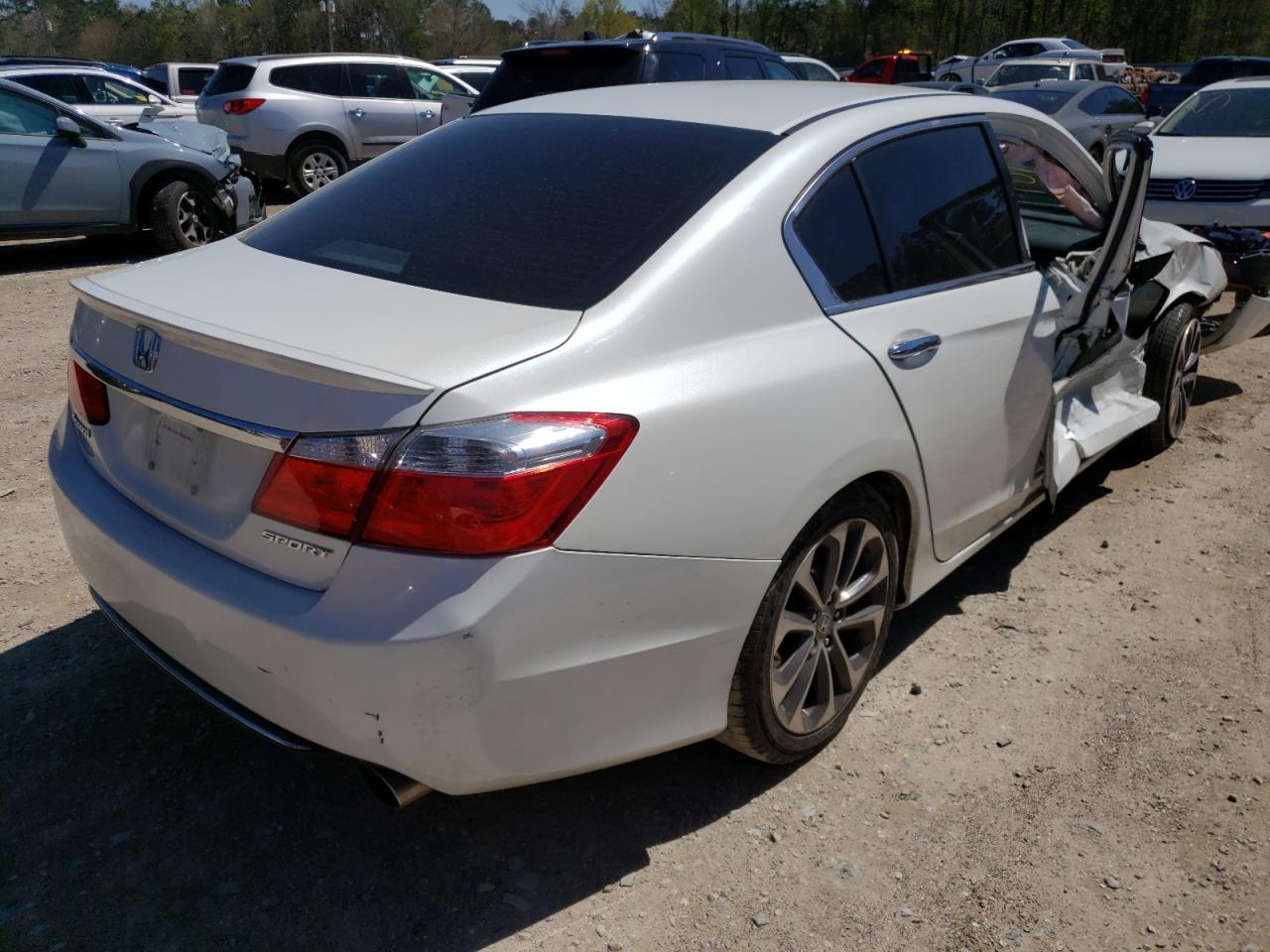 Photo 4 from auction – 2014 HONDA ACCORD SPO with VIN 1HGCR2F53EA047186