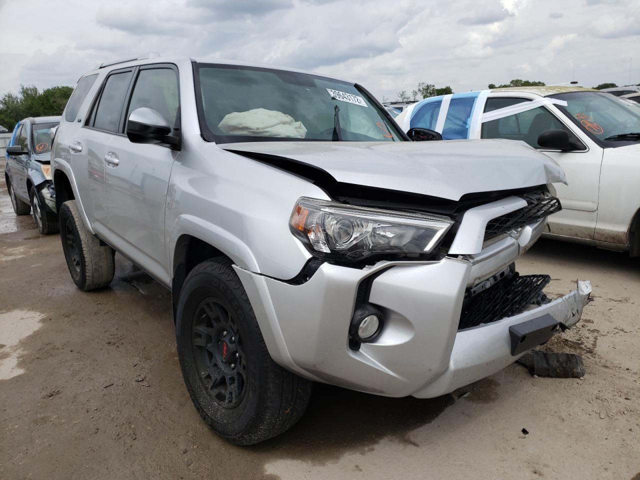 TOYOTA 4RUNNER SR 2018 with VIN JTEZU5JR4J5166740 - Photo from auction