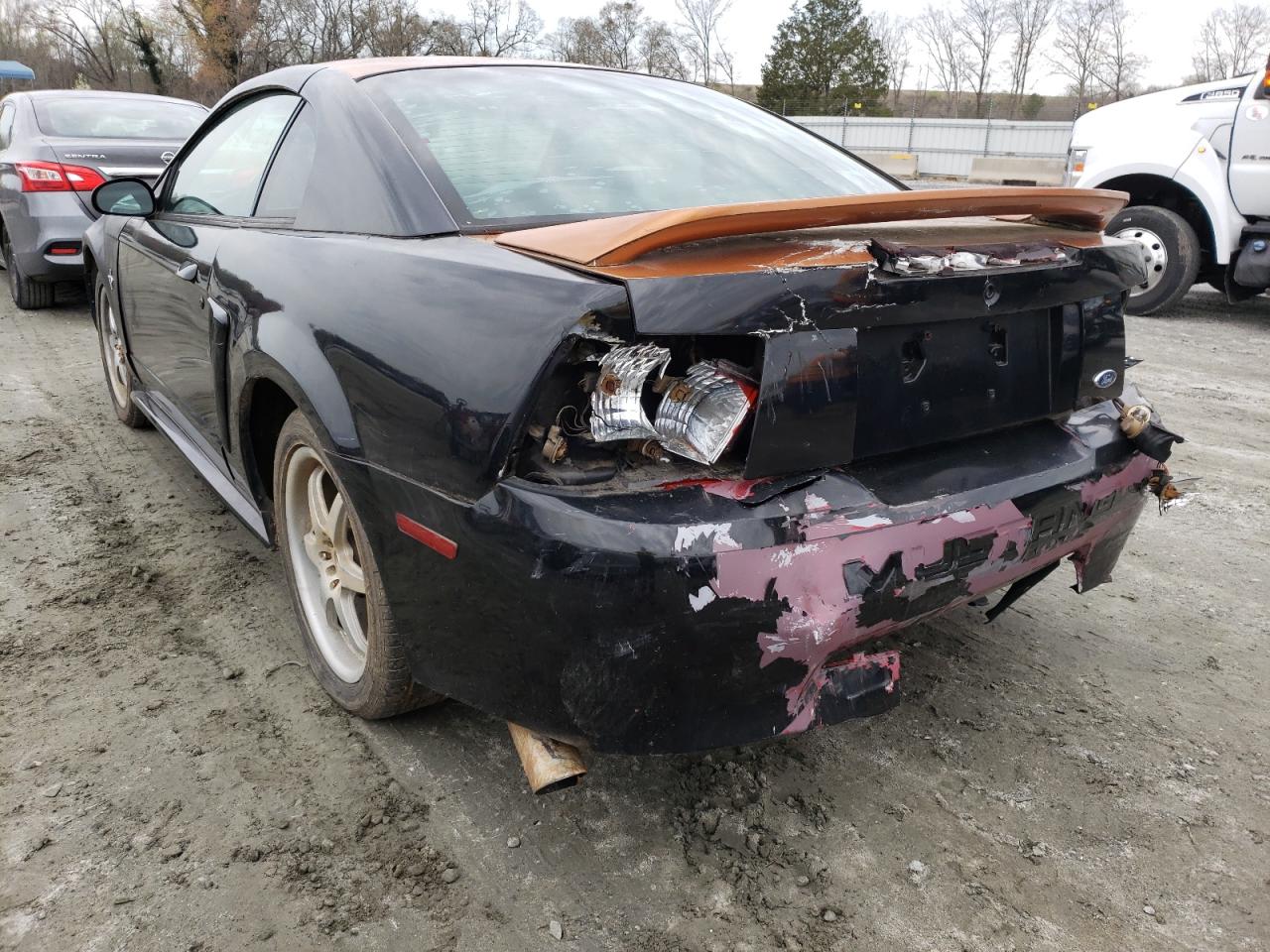 Photo 3 from auction – 2000 FORD MUSTANG with VIN 1FAFP4043YF252033