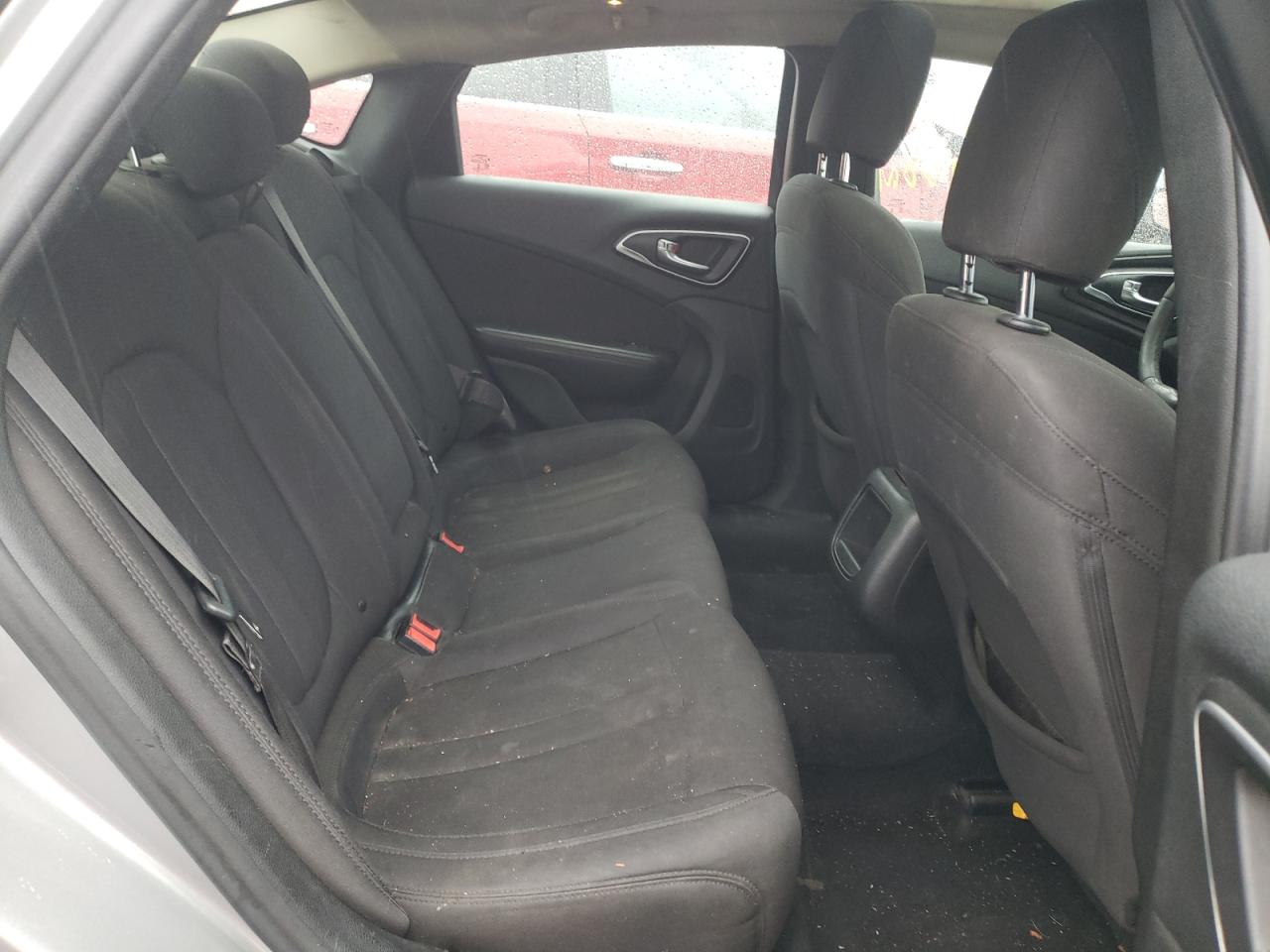 Photo 6 from auction – 2015 CHRYSLER 200 LIMITE with VIN 1C3CCCAB1FN621026