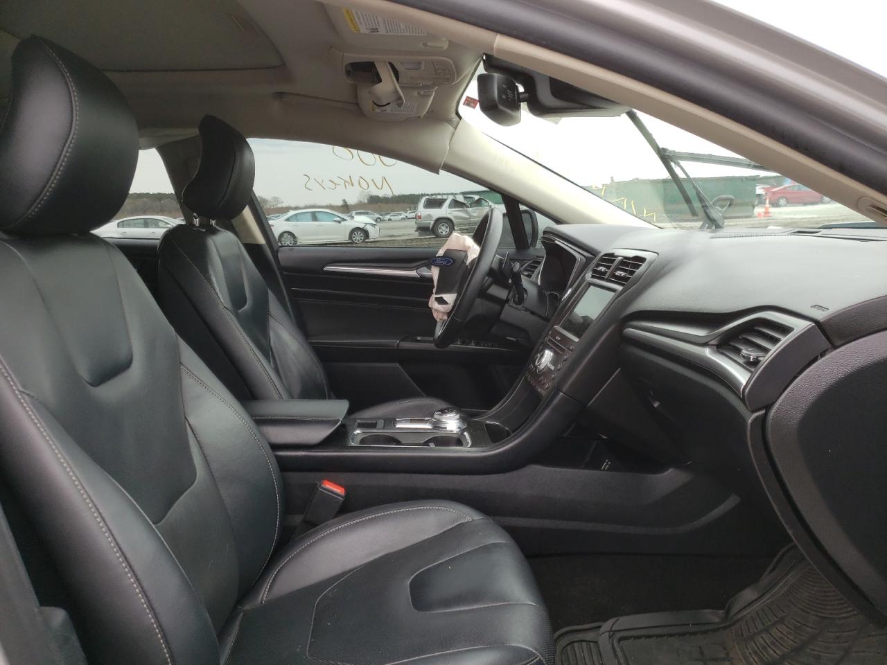 Photo 5 from auction – 2019 FORD FUSION with VIN 3FA6P0D93KR141586