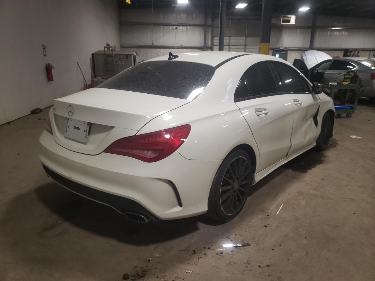 Photo 4 from auction – 2016 MERCEDES-BENZ CLA 250 with VIN WDDSJ4EBXGN323319