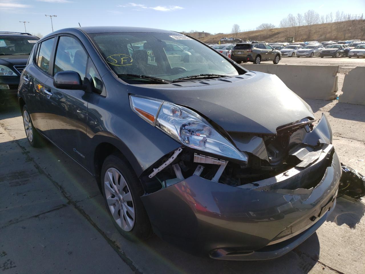 NISSAN LEAF S 2017 with VIN 1N4BZ0CPXHC306081 - Photo from auction