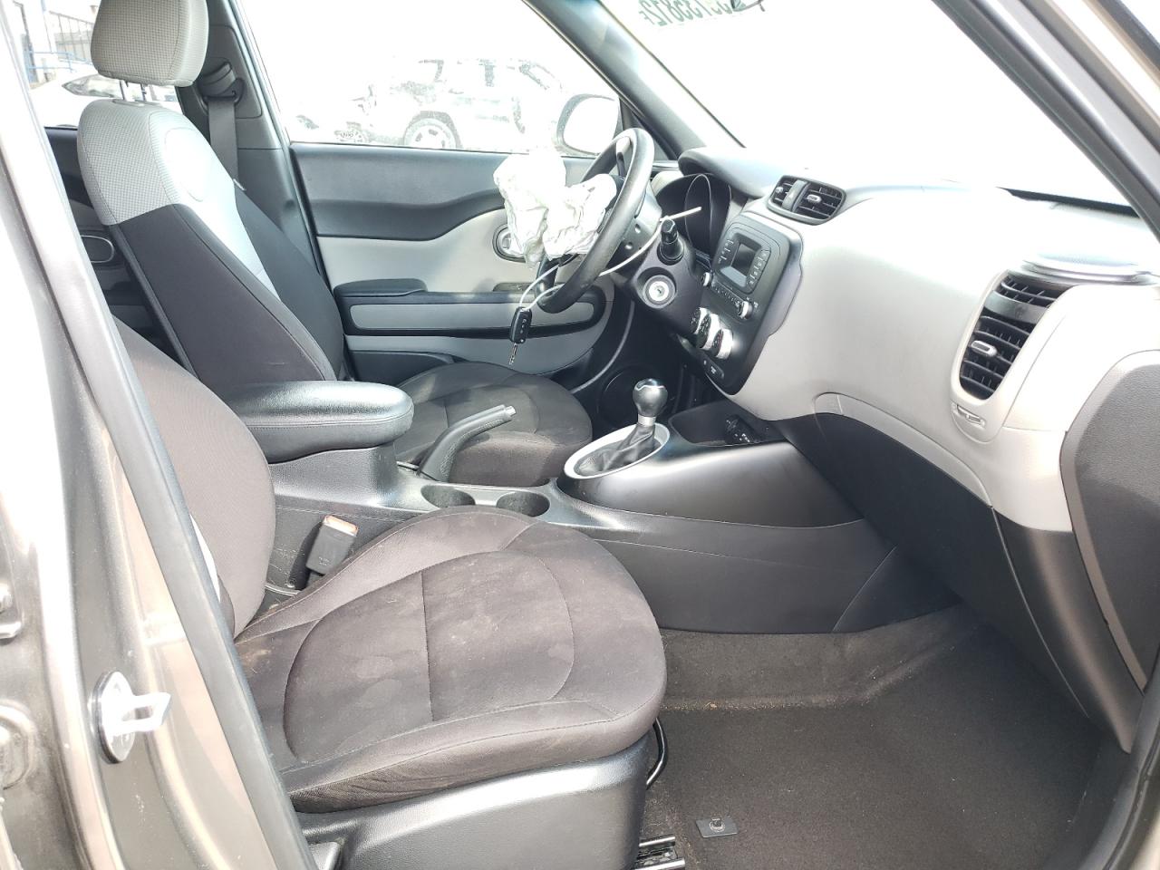 Photo 5 from auction – 2016 KIA SOUL with VIN KNDJN2A21G7248549