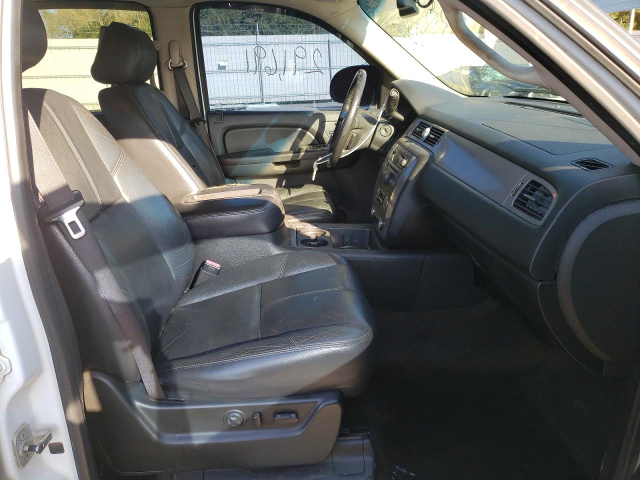 Photo 5 from auction – 2008 CHEVROLET AVALANCHE with VIN 3GNFK12388G128891