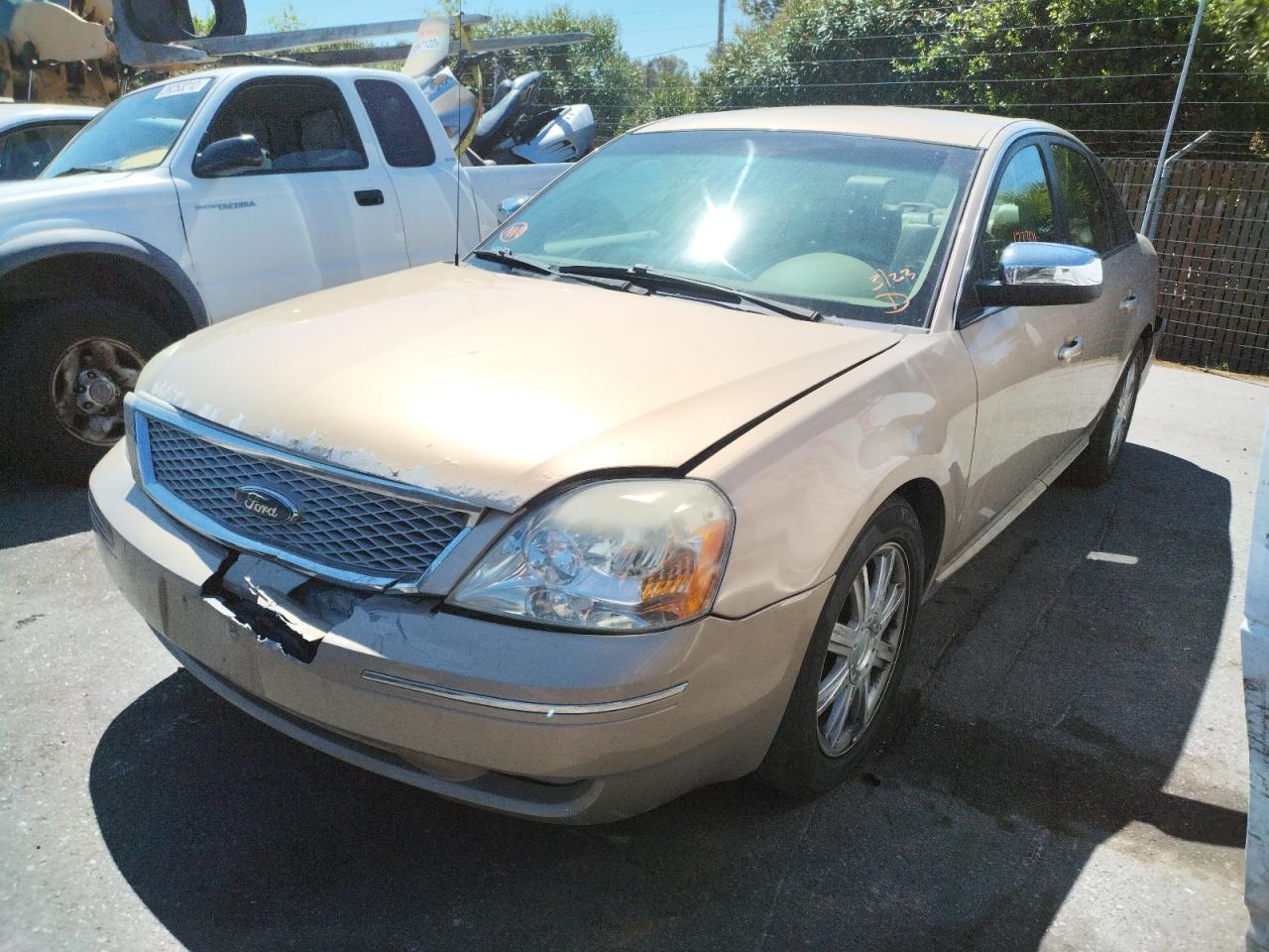 Photo 2 from auction – 2007 FORD FIVE HUNDR with VIN 1FAHP25127G128226