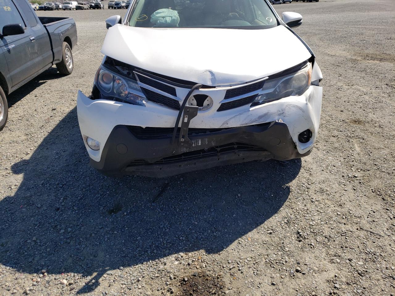 Photo 9 from auction – 2013 TOYOTA RAV4 LIMIT with VIN 2T3YFREV0DW027145