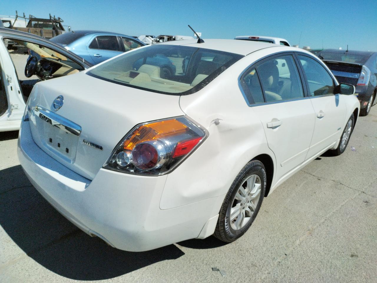 Photo 4 from auction – 2010 NISSAN ALTIMA HYB with VIN 1N4CL2AP1AC126191