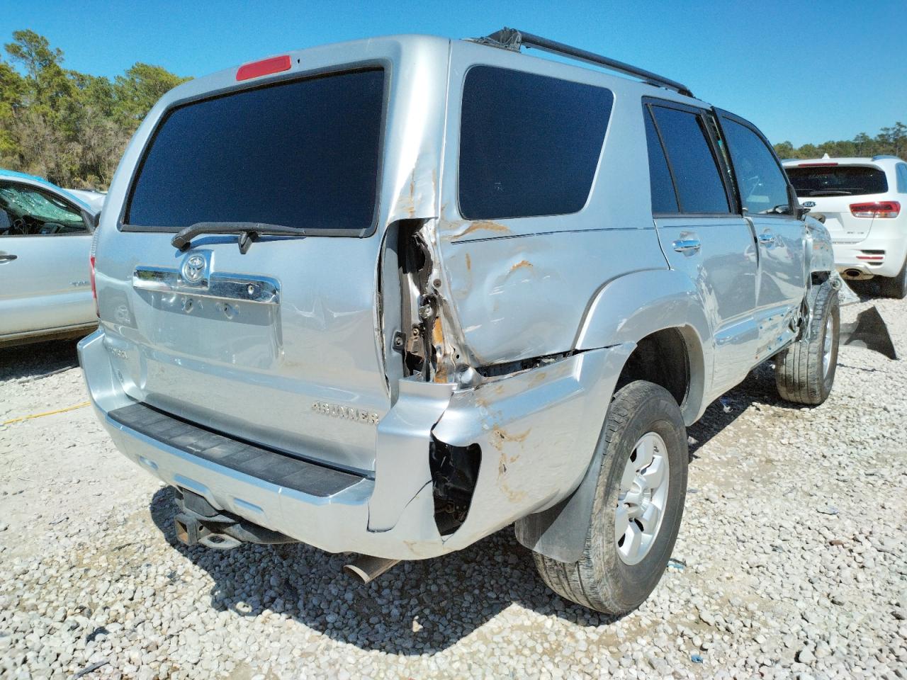 Photo 4 from auction – 2007 TOYOTA 4RUNNER SR with VIN JTEZT14R670028209