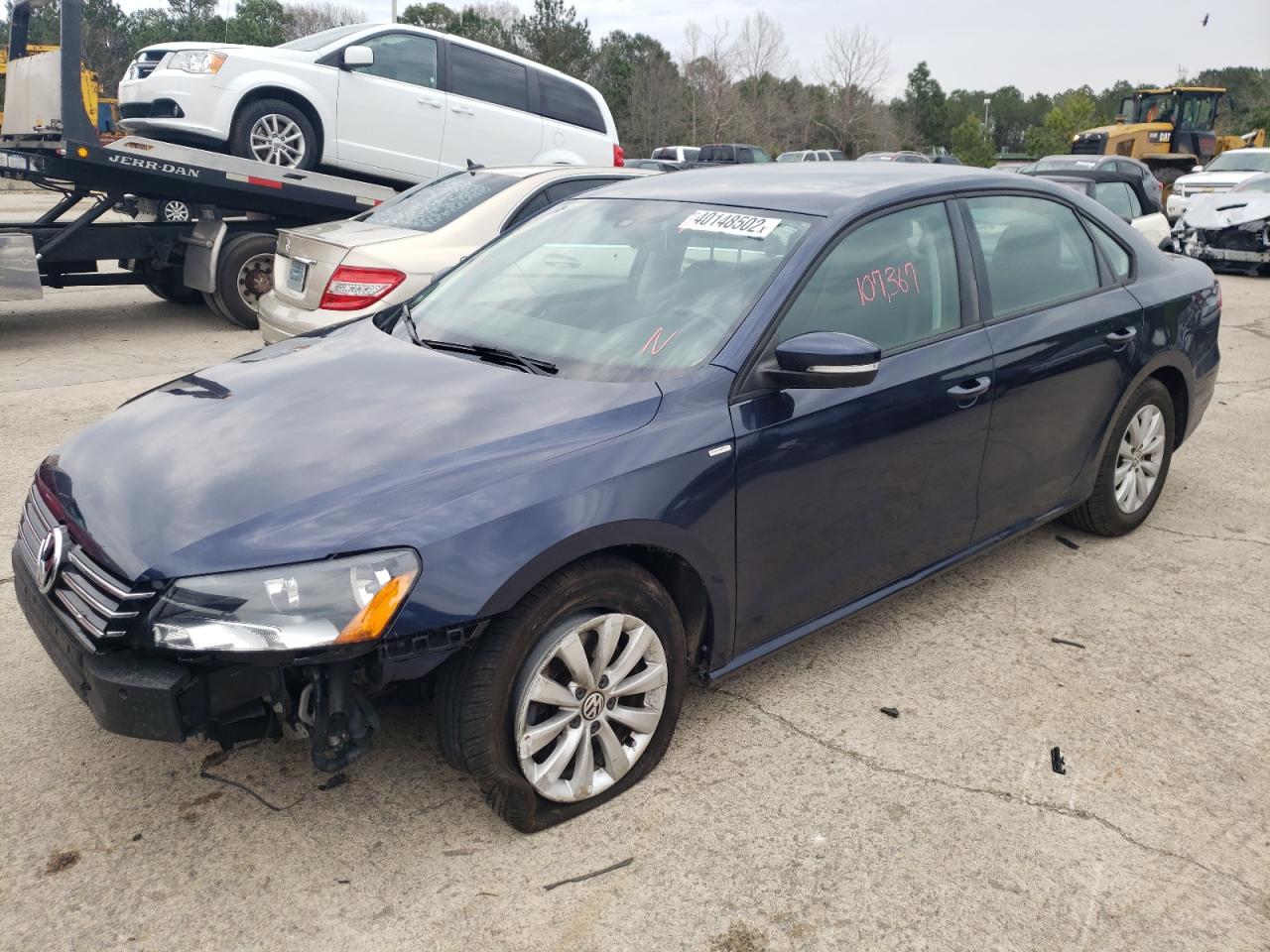 Photo 2 from auction – 2014 VOLKSWAGEN PASSAT S with VIN 1VWAT7A37EC079733