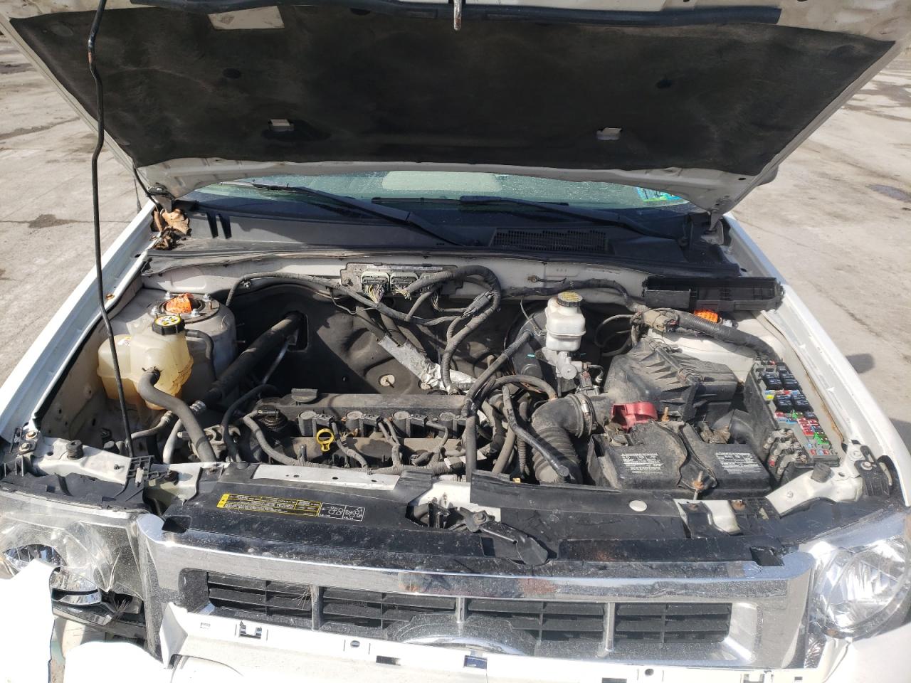 Photo 7 from auction – 2010 FORD ESCAPE XLS with VIN 1FMCU0C79AKD17576