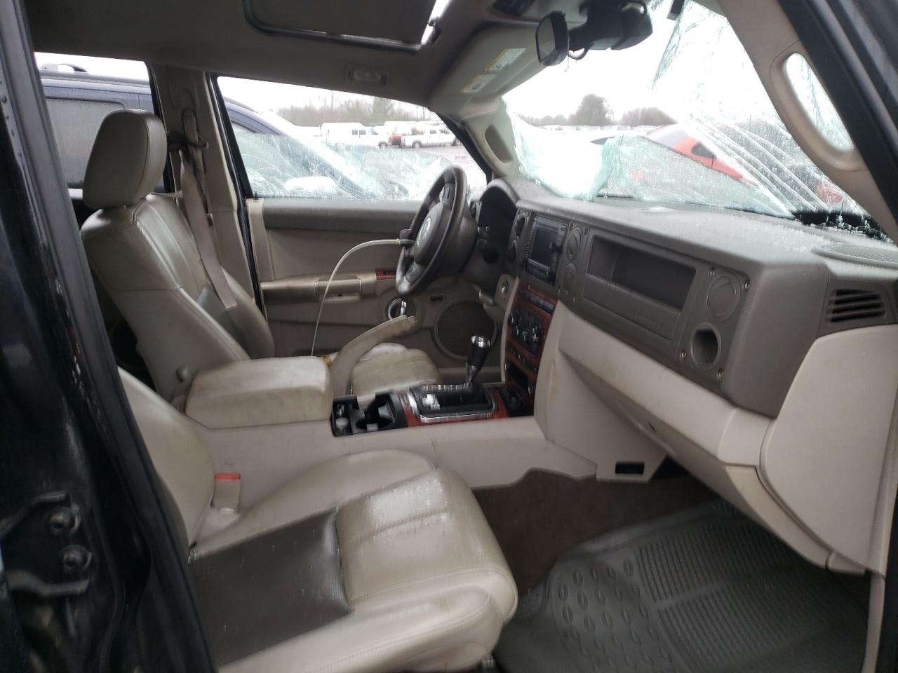Photo 5 from auction – 2006 JEEP COMMANDER with VIN 1J8HG58266C303320