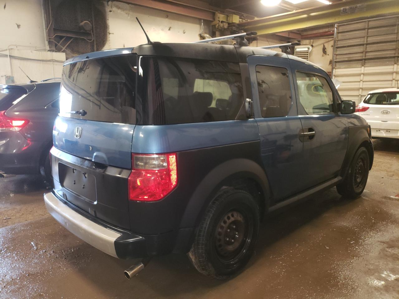 Photo 4 from auction – 2006 HONDA ELEMENT EX with VIN 5J6YH27666L005173