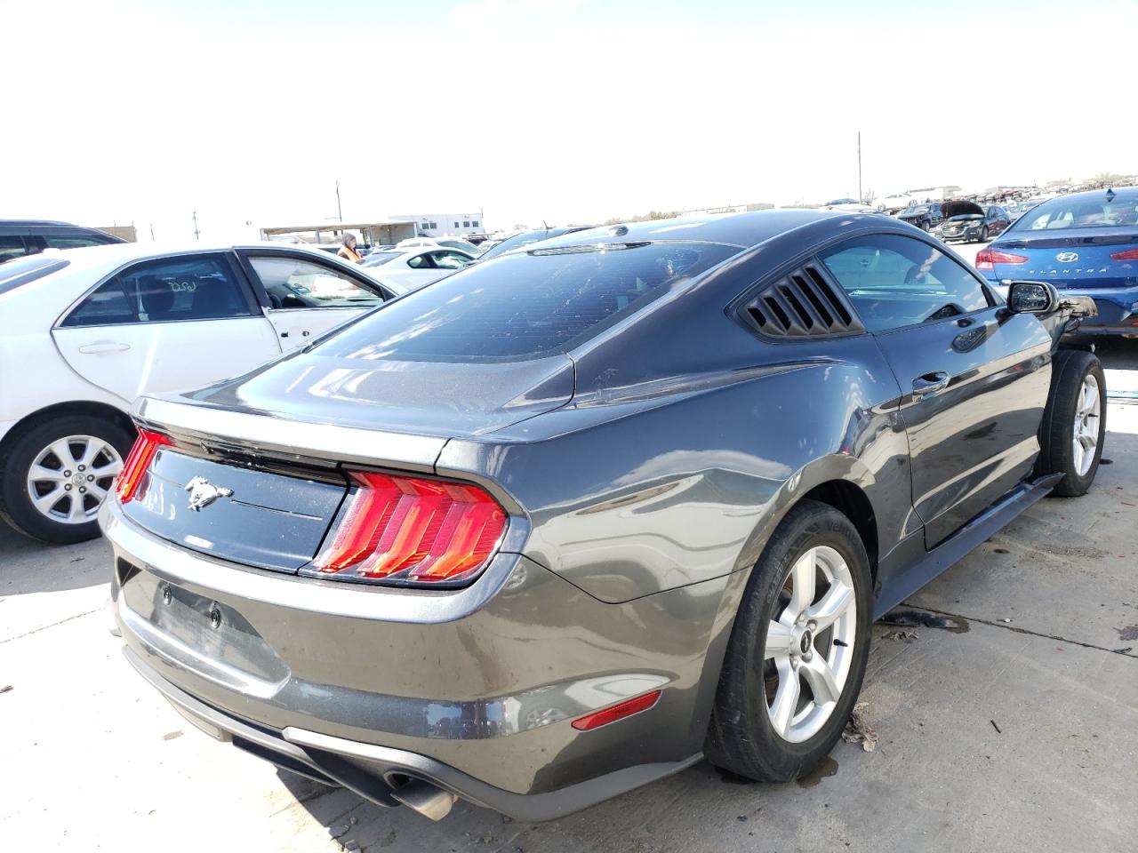 Photo 4 from auction – 2019 FORD MUSTANG with VIN 1FA6P8TH0K5201513