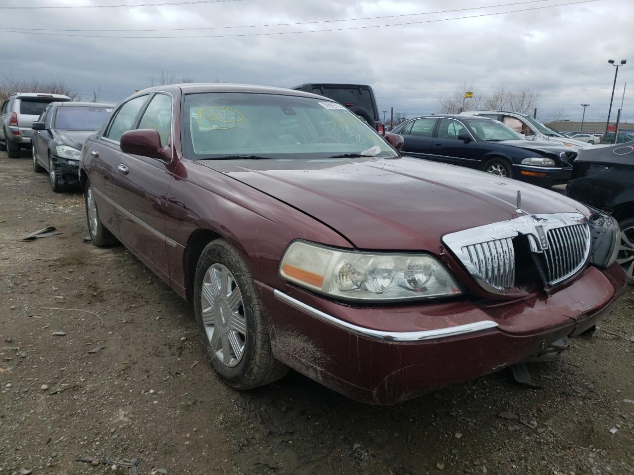 LINCOLN TOWN CAR C 2003 with VIN 1LNHM83W73Y662679 - Photo from auction