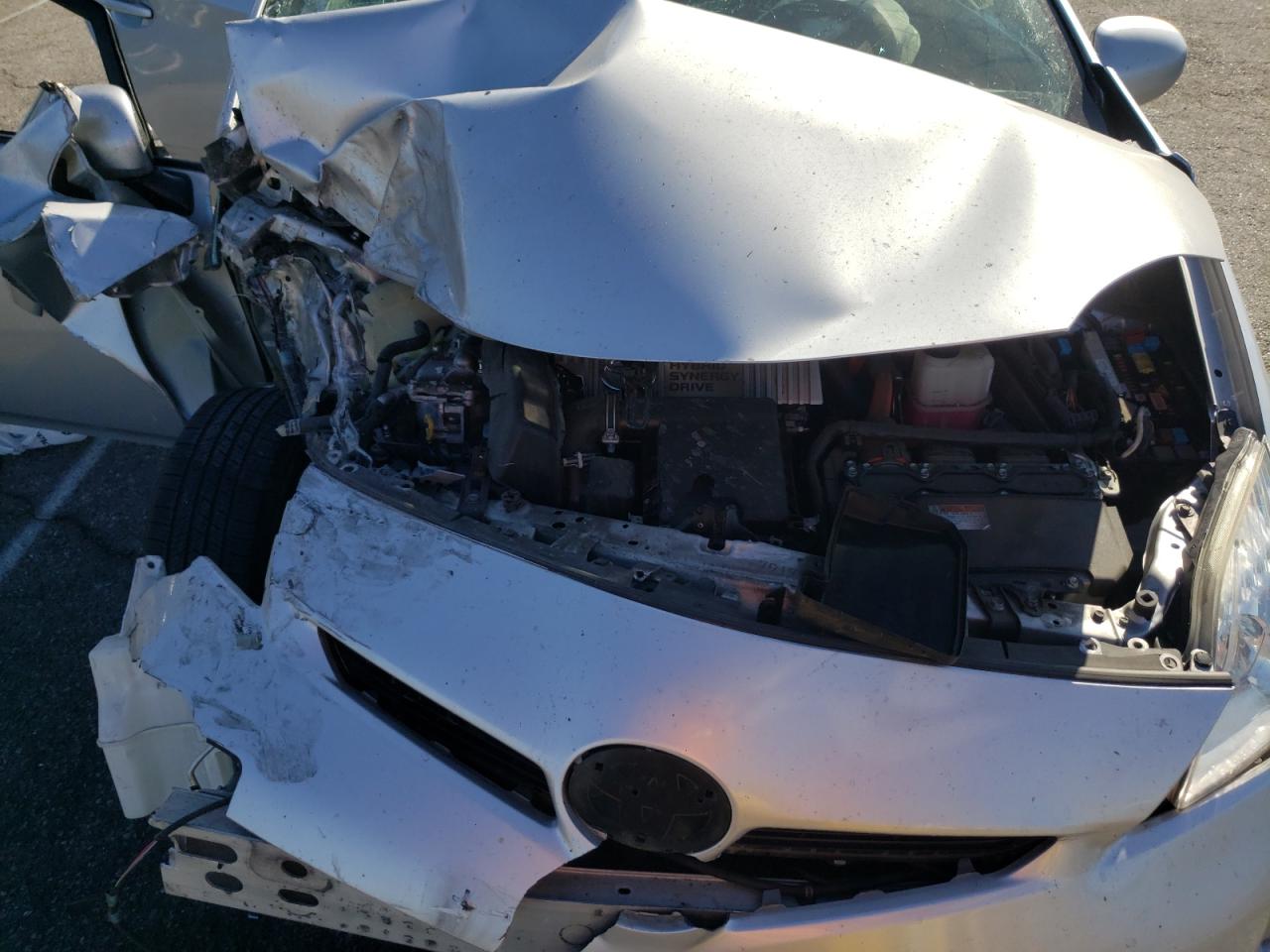 Photo 7 from auction – 2015 TOYOTA PRIUS with VIN JTDKN3DU1F2003236