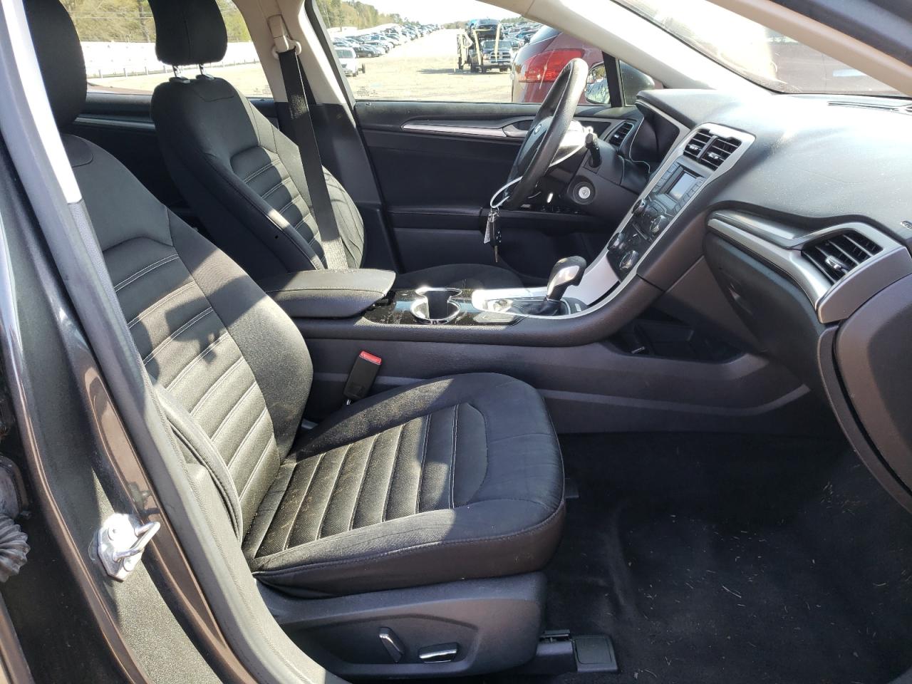 Photo 5 from auction – 2015 FORD FUSION SE with VIN 1FA6P0H71F5125680