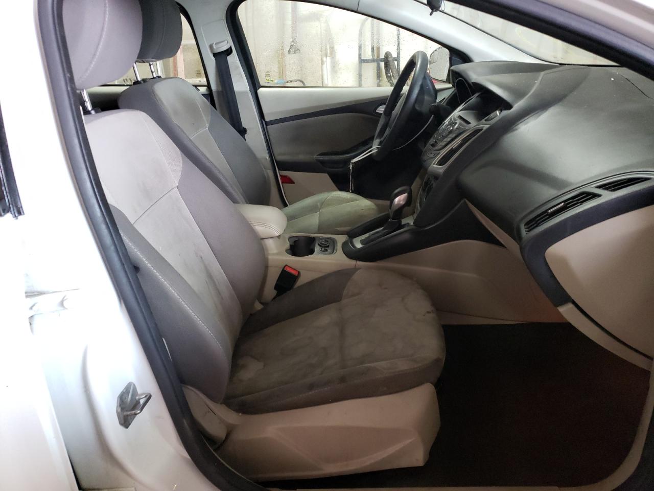 Photo 5 from auction – 2014 FORD FOCUS SE with VIN 1FADP3F26EL177817